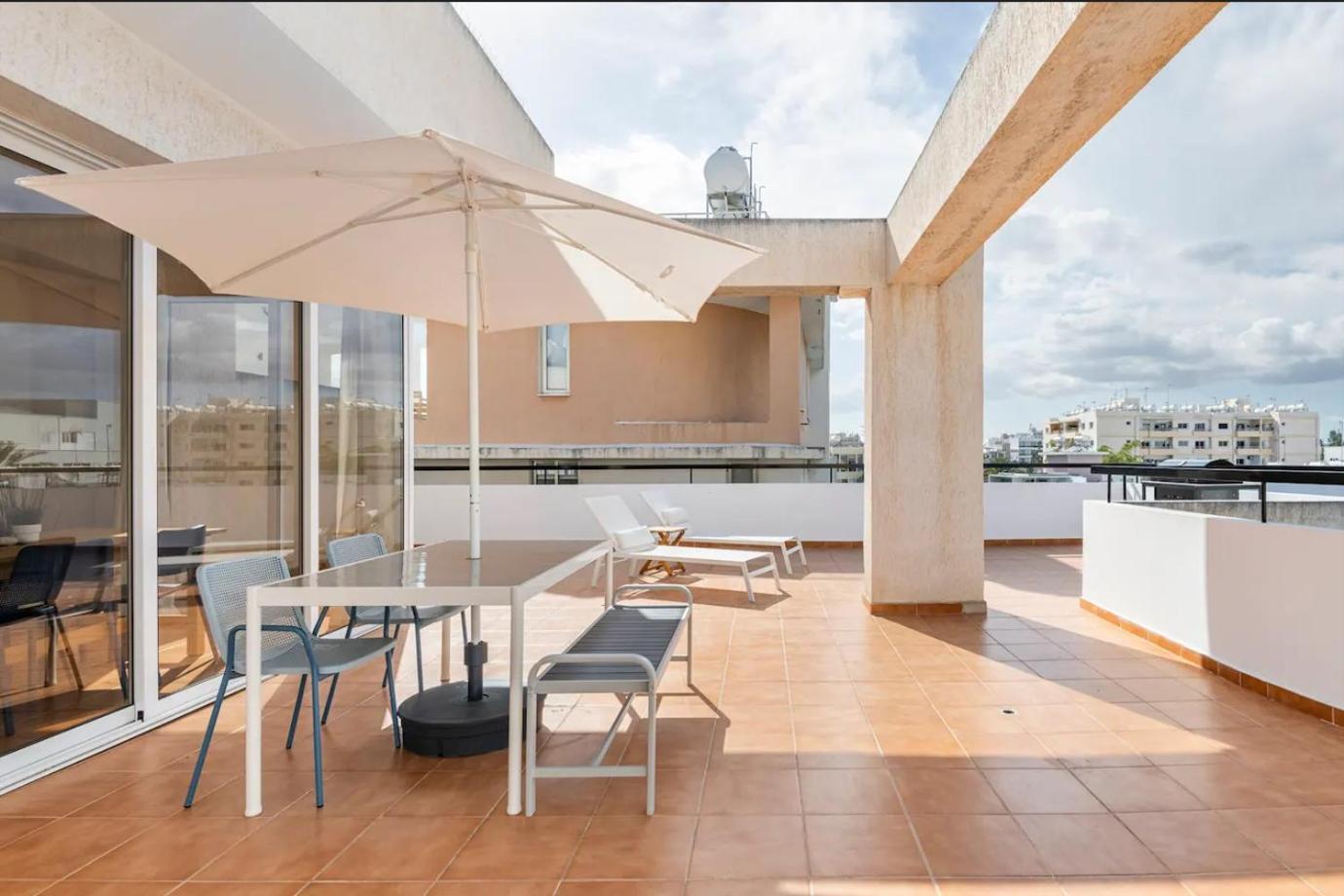 Top Floor Apartment City Center Larnaca Exterior foto